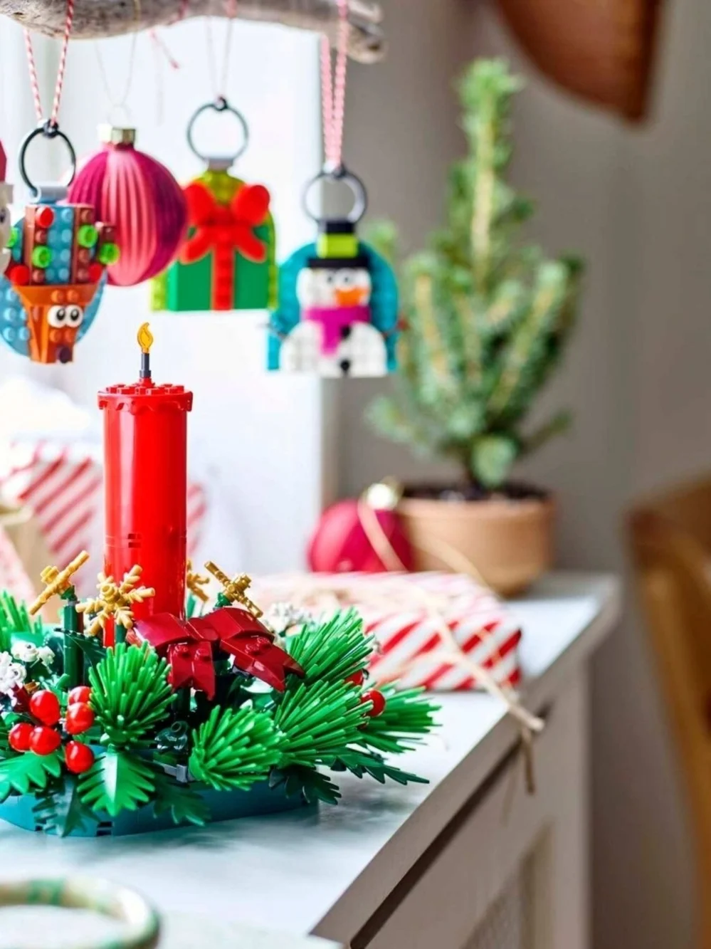Lego Red Candle Holiday Wreath Centerpiece